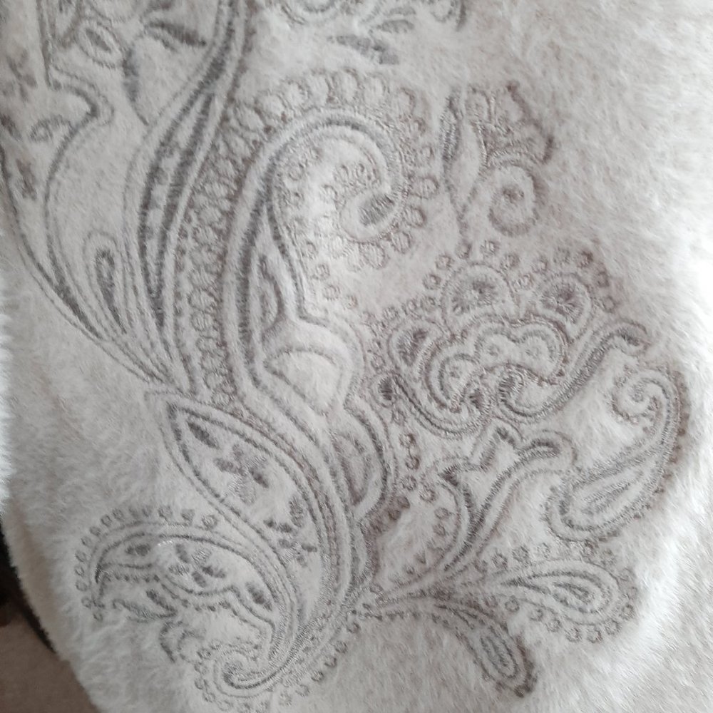 🤗HP🤗 Chico's Size 2  Coatigan with Silver Embroidery - Picture 2 of 7